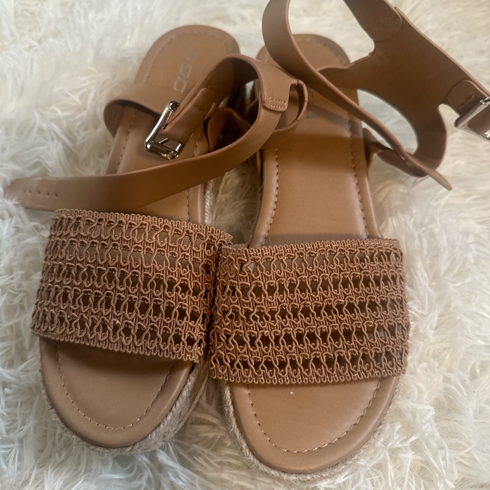 Brown Sandals with Woven Strap